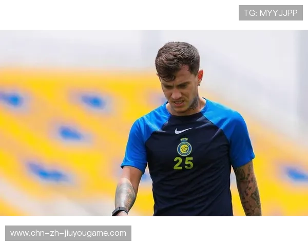 C罗训练中被队友恶搞，萌态刷屏全网